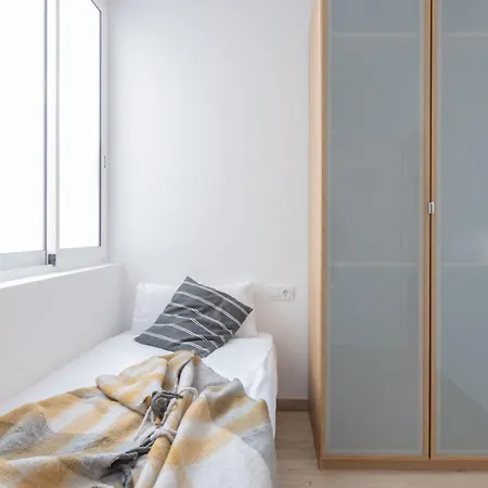 Housalia Familia Rossellon Apartment