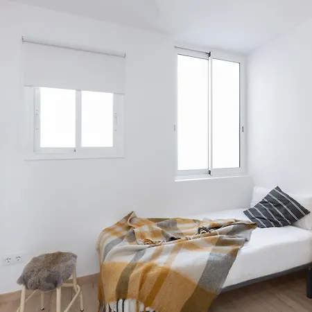 Housalia Familia Rossellon Apartment Barcelona