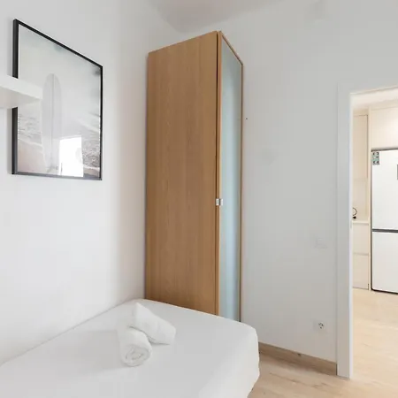 Апартаменты Housalia Familia Rossellon *