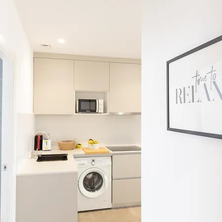 Апартаменты Housalia Familia Rossellon Барселона